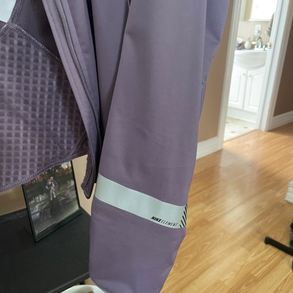 Nike dri-fit running jacket - Picture 4 of 11